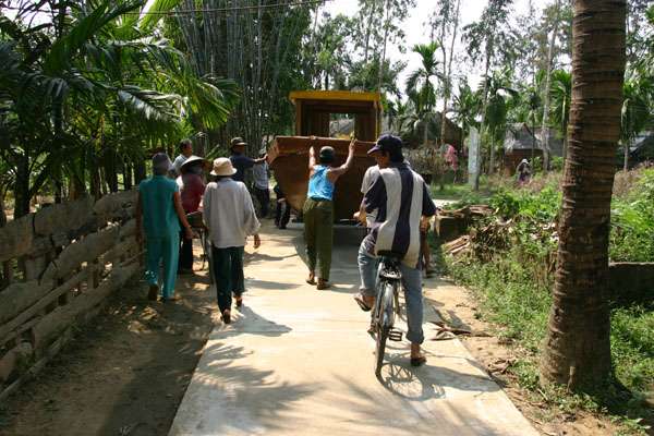 &copy John Lancaster