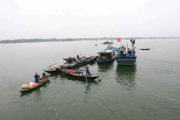 &copy John Lancaster