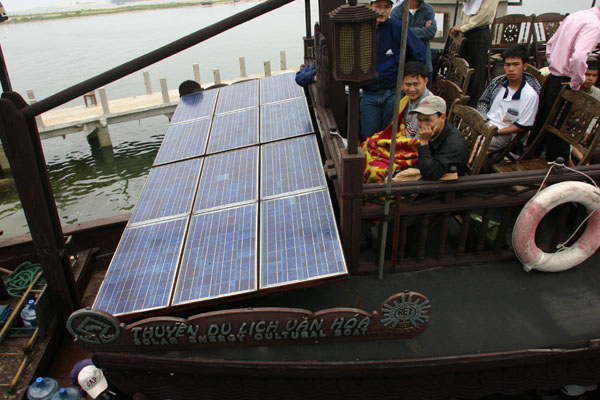 &copy John Lancaster