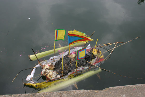 &copy John Lancaster