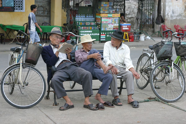 &copy John Lancaster