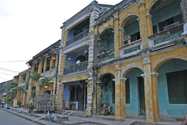 &copy John Lancaster