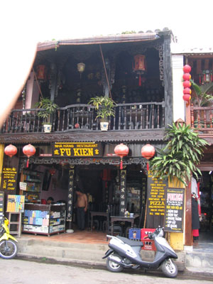 &copy John Lancaster