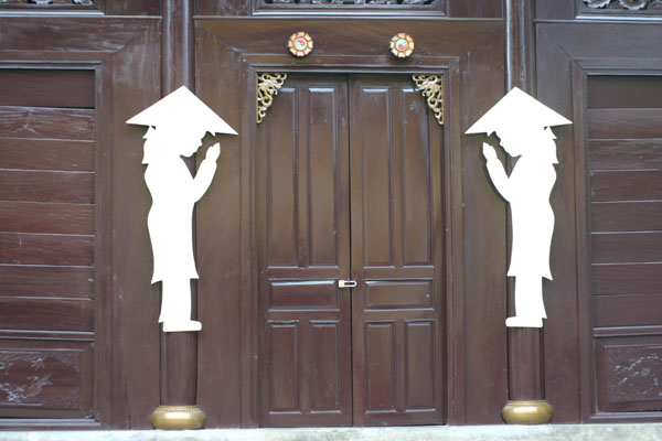 &copy John Lancaster