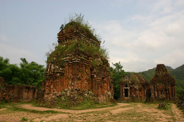 &copy John Lancaster