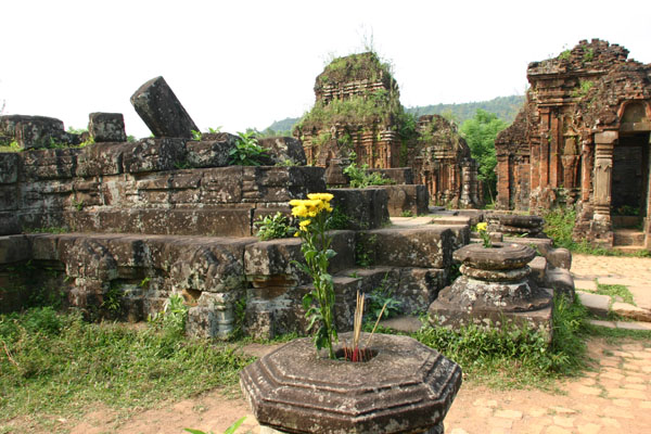 &copy John Lancaster